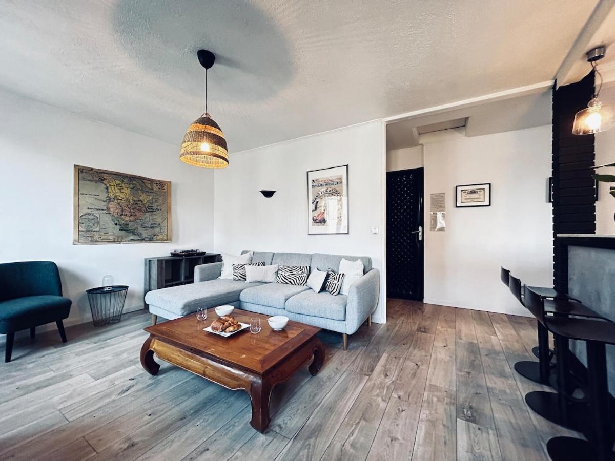 Bulle En Champagne T3 Hyper Centre Avec Balcon * Reims