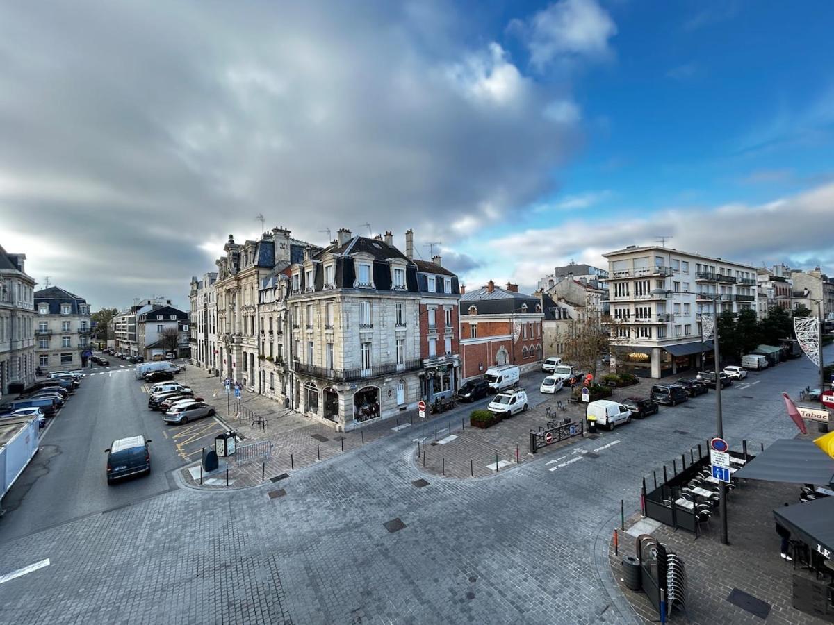 Bulle En Champagne T3 Hyper Centre Avec Balcon Reims